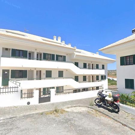 פראייה דה לורינייה Coast Beach Apartment - Praia Da Areia Branca מראה חיצוני תמונה
