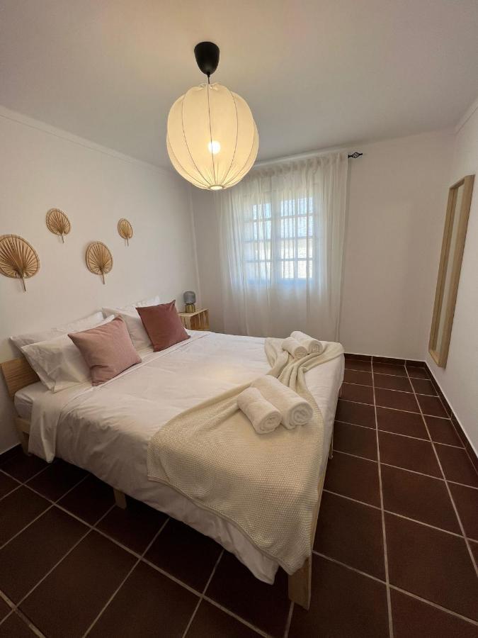 פראייה דה לורינייה Coast Beach Apartment - Praia Da Areia Branca מראה חיצוני תמונה