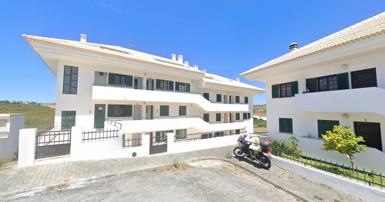 פראייה דה לורינייה Coast Beach Apartment - Praia Da Areia Branca מראה חיצוני תמונה